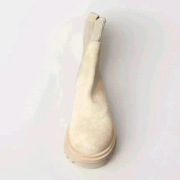 Steve Madden size 9.5 Holley Sand suede chunky block heel pull on ankle boots - Picture 7 of 12